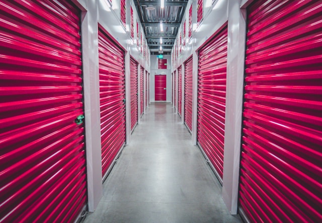 Lean Startup Hacks: Using Local Storage As Your First Warehouse