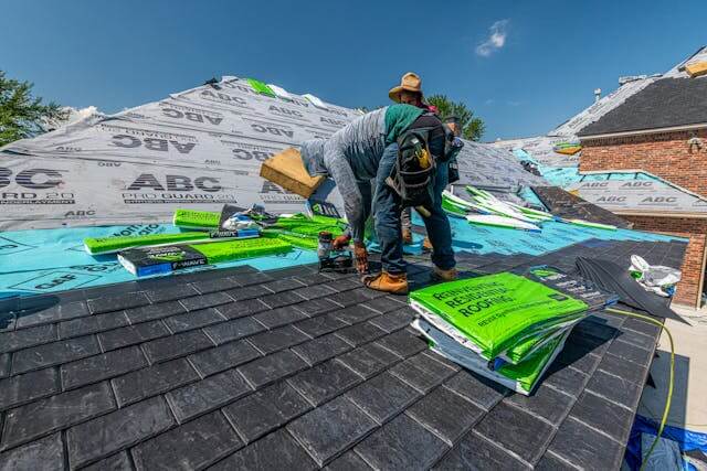How Experienced Roofing Contractors In Wickliffe Identify Roofing Issues Before They Escalate