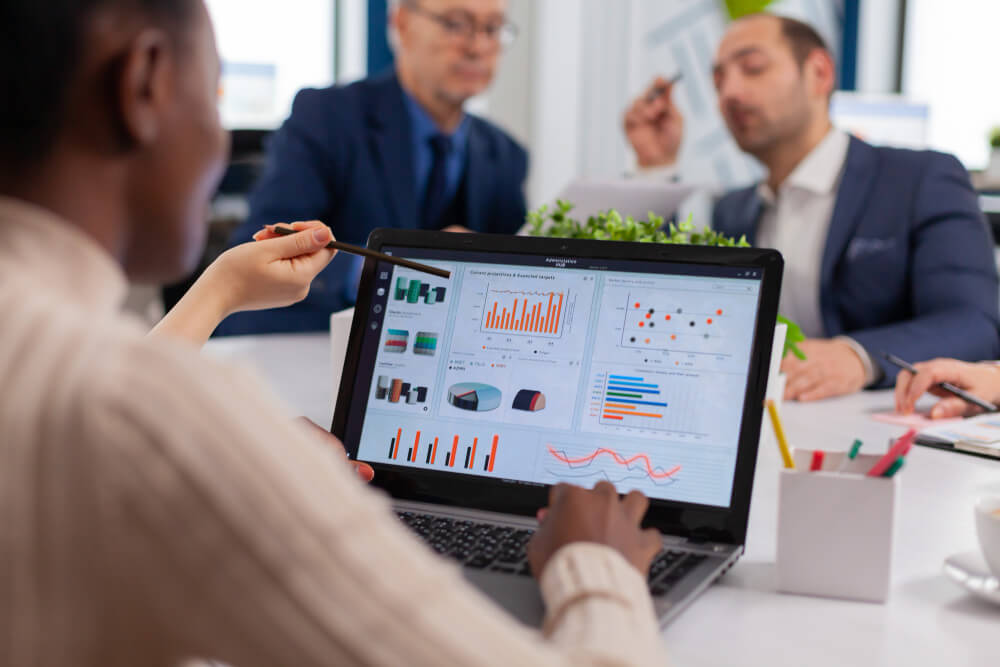 The Growth Analytics Dashboard: 6 Core Metrics Your Leadership Team Needs To Track